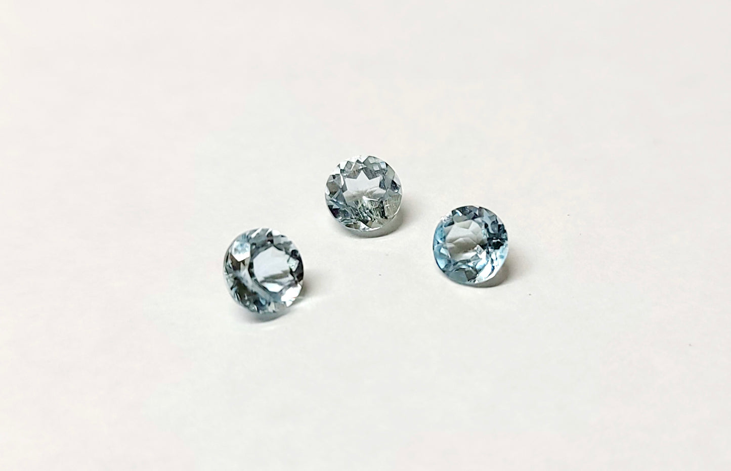 Aquamarine 6mm Round Faceted - Clay Revolution