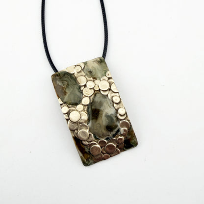 River & Beach Pebbles Pendant Class with Stephanie Chavez 9-29-26 In Person and Online