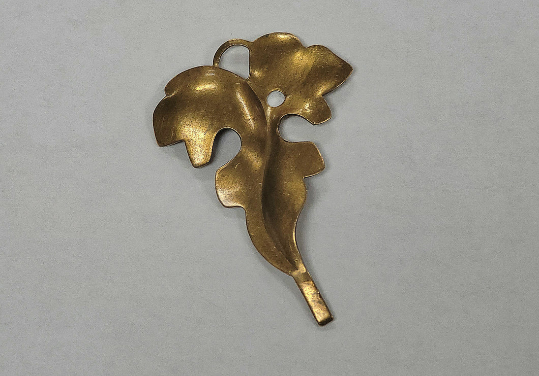 Brass Flower w/ Stem Component (hole)