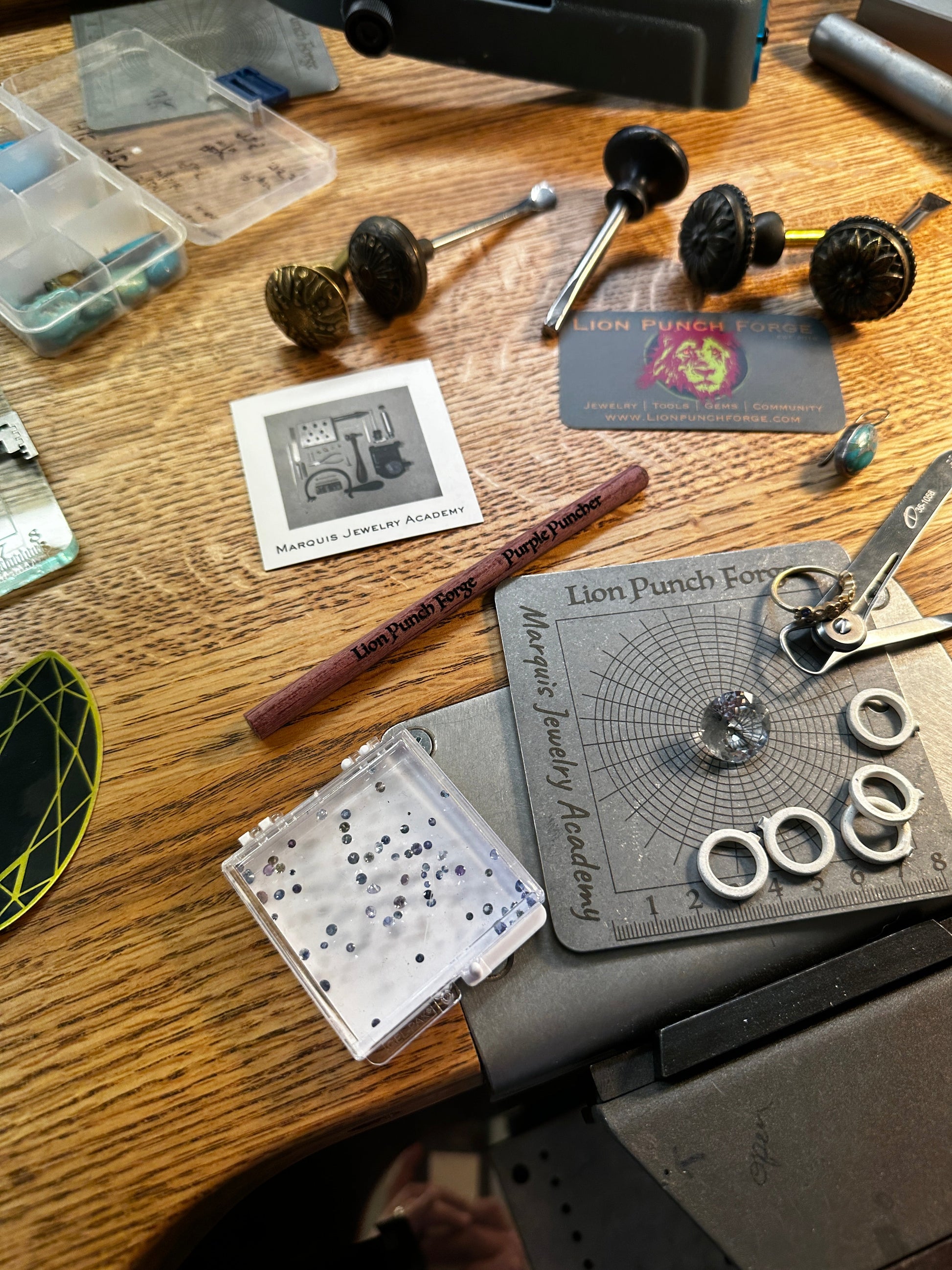 Circle pattern grid template (Stainless) - Clay Revolution