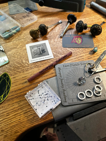 Circle pattern grid template (Stainless) - Clay Revolution