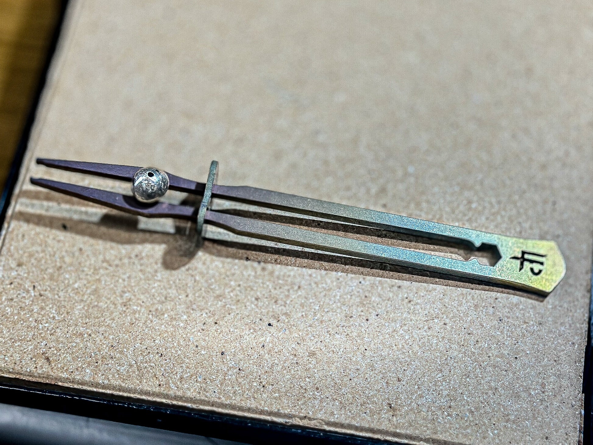 Ti Tweezy (Tweezers) - Clay Revolution