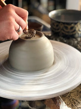 Cargar imagen en el visor de la galería, T4 U Tip Pottery Trimming Tool w/ Rounded Edge Handle