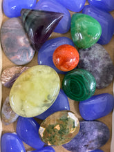 Laden Sie das Bild in den Galerie-Viewer, Mystery Cab Grab Bag