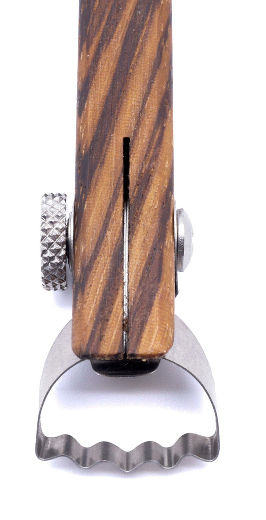 R18 Ruffle Handheld Clay Extruder - Clay Revolution