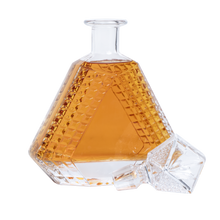 Load image into Gallery viewer, Whiskey Decanter - Triangle - 650ML