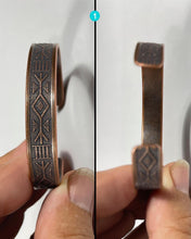 Cargar imagen en el visor de la galería, Hone &amp; Highlight™ Tumbling Medium by Rosy Revolver (1LB)