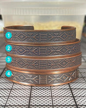 Cargar imagen en el visor de la galería, Hone &amp; Highlight™ Tumbling Medium by Rosy Revolver (1LB)