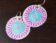 Laden Sie das Bild in den Galerie-Viewer, Tucson - Sterling Radiance: Crafting Vibrant Jewelry with Carrie Story February 8, 2025 9:00am - 4:00pm