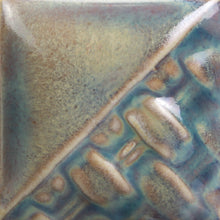 Carregar imagem no visualizador da galeria, Mayco Glaze SW-146 Stoneware Aurora Green (16 fl oz)
