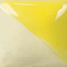 Charger l&#39;image dans la galerie, Mayco Underglaze UG-46 Fundamentals Bright Yellow (2 fl oz)