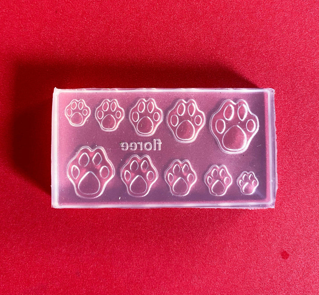Silicone Paw Print Mold, 138 Cavity Mini Dog Treat Molds Non-Stick