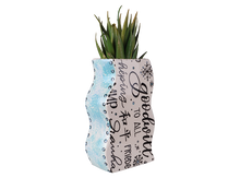 Load image into Gallery viewer, Squiggle Vase